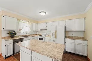 24213 Broadview St, Farmington Hills, MI 48336 - Photo 15