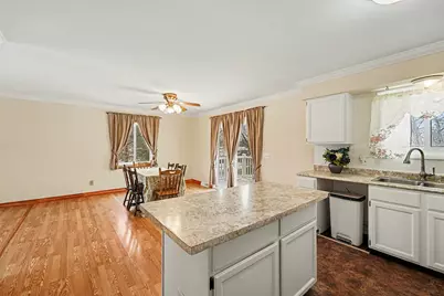 24213 Broadview Street, Farmington, MI 48336 - Photo 11