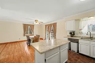 24213 Broadview St, Farmington, MI 48336 - Photo 11