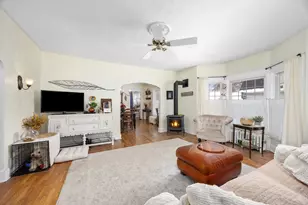 614 W Cass St, Greenville, MI 48838 - Photo 5