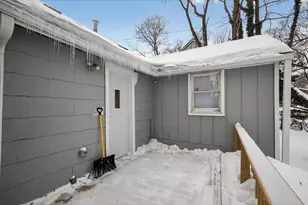 1238 Broadway, Benton Harbor, MI 49022 - Photo 27