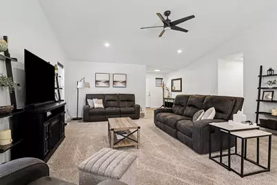 1401 Springview Court, Middleville, MI 49333 - Photo 7