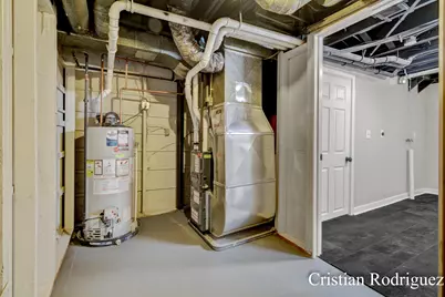 711 Fairfield Avenue NW, Grand Rapids, MI 49504 - Photo 39