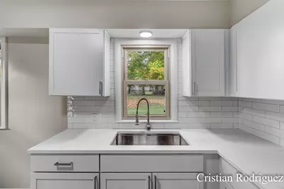 711 Fairfield Avenue NW, Grand Rapids, MI 49504 - Photo 13