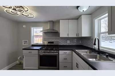 3429 Lowcroft Avenue, Lansing, MI 48910 - Photo 9