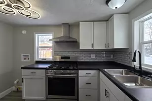 3429 Lowcroft Ave, Lansing, MI 48910 - Photo 9