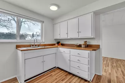 457 Donnalee Drive, Monroe, MI 48162 - Photo 9