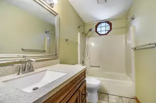 1370 Manorwood Dr SE, Grand Rapids, MI 49508 - Photo 11