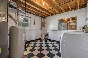 1370 Manorwood Dr SE, Grand Rapids, MI 49508 - Photo 21