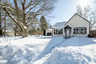 216 Elmwood St, Hartford, MI 49057 - Photo 3