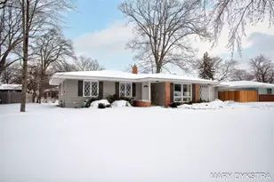 409 W Lakewood Blvd, Holland, MI 49424 - Photo 7