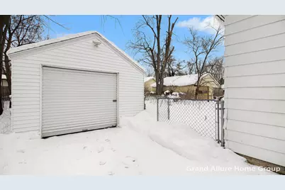 3650 Milan Avenue SW, Wyoming, MI 49509 - Photo 17
