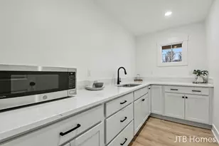 5940 Vly Pt Dr SE, Caledonia, MI 49316 - Photo 5