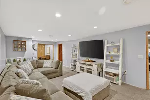 724 Spruce Hollow Dr, Middleville, MI 49333 - Photo 33