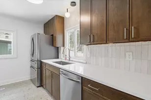 2029 Ferdon Rd, Ann Arbor, MI 48104 - Photo 7