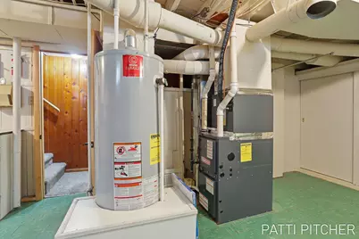 2117 Columbus Avenue, Norton Shores, MI 49441 - Photo 33