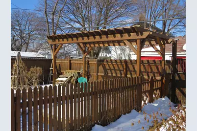 5223 Yemans Street, Hamtramck, MI 48212 - Photo 9