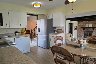 6033 Clearbrook Dr, Stevensville, MI 49127 - Photo 7