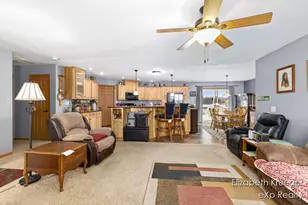 930 Solon St NE, Cedar Springs, MI 49319 - Photo 3