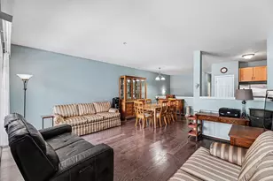 228 W Oakbrook Dr, Ann Arbor, MI 48103 - Photo 5