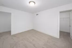 26900 Napier Rd, Novi, MI 48374 - Photo 23