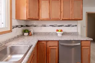 2514 Townhouse Ln, Kalamazoo, MI 49001 - Photo 5