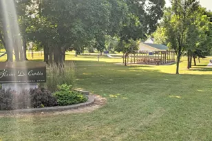 525 E Pine Rd, Edmore, MI 48829 - Photo 17