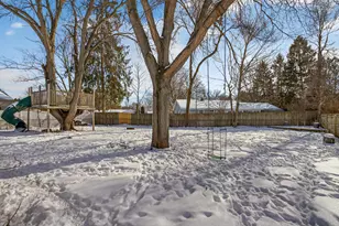 615 Sioux St, Jackson, MI 49203 - Photo 5