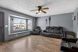 615 Sioux St, Jackson, MI 49203 - Photo 7