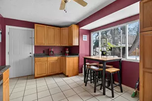 615 Sioux St, Jackson, MI 49203 - Photo 13