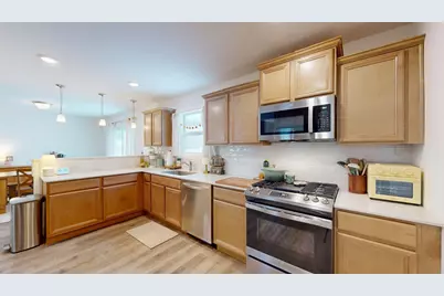 803 Parkwood Drive, Greenville, MI 48838 - Photo 7