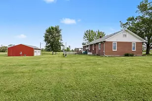 5494 Old Pipestone Rd, Eau Claire, MI 49111 - Photo 7