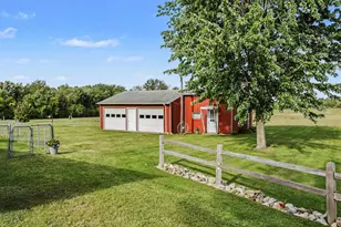 5494 Old Pipestone Rd, Eau Claire, MI 49111 - Photo 7