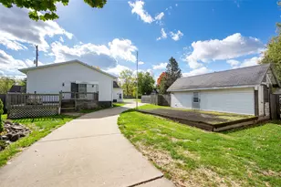 921 E Willoughby Rd, Lansing, MI 48911 - Photo 25