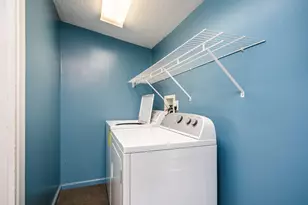 921 E Willoughby Rd, Lansing, MI 48911 - Photo 21