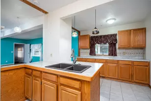 921 E Willoughby Rd, Lansing, MI 48911 - Photo 9