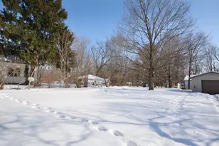 208 Prospect St, Decatur, MI 49045 - Photo 27