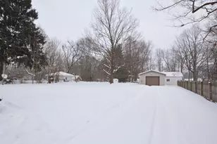 208 Prospect St, Decatur, MI 49045 - Photo 23