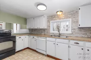 303 W Franklin St, Otsego, MI 49078 - Photo 9