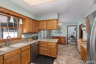 907 N Glenwood Dr, Hastings, MI 49058 - Photo 13