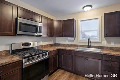 589 34th Street SW, Wyoming, MI 49509 - Photo 9