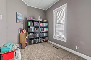 20 S West St, Hillsdale, MI 49242 - Photo 23