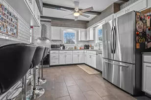 20 S West St, Hillsdale, MI 49242 - Photo 25