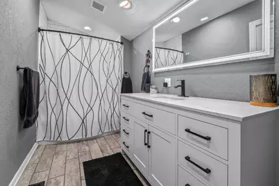 20 S West Street, Hillsdale, MI 49242 - Photo 29