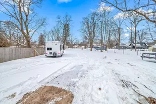 20 S West St, Hillsdale, MI 49242 - Photo 13