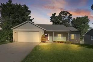 2905 Remy Ct NE, Grand Rapids, MI 49505 - Photo 3