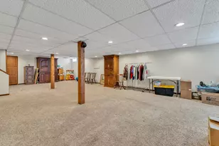 22014 Heatheridge Ln, Farmington Hills, MI 48335 - Photo 39