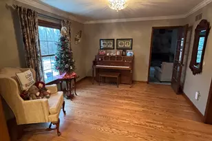 22014 Heatheridge Ln, Farmington Hills, MI 48335 - Photo 9