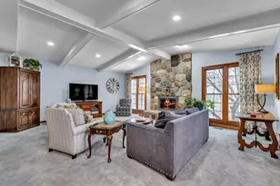 22014 Heatheridge Ln, Farmington Hills, MI 48335 - Photo 19