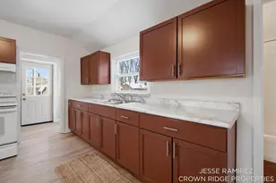 308 W 14th St, Holland, MI 49423 - Photo 9